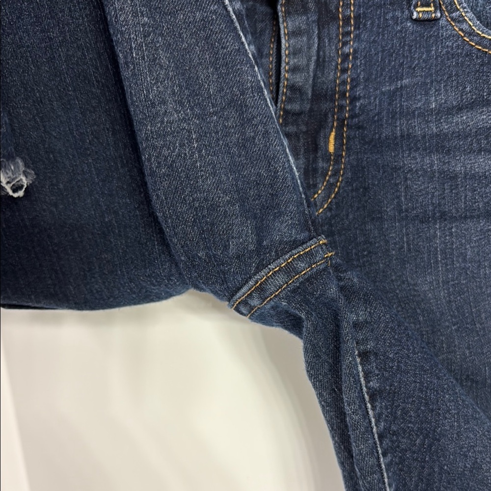 Levi's Women's Capri length Jeans - Deep Indigo - Picture 3 of 7